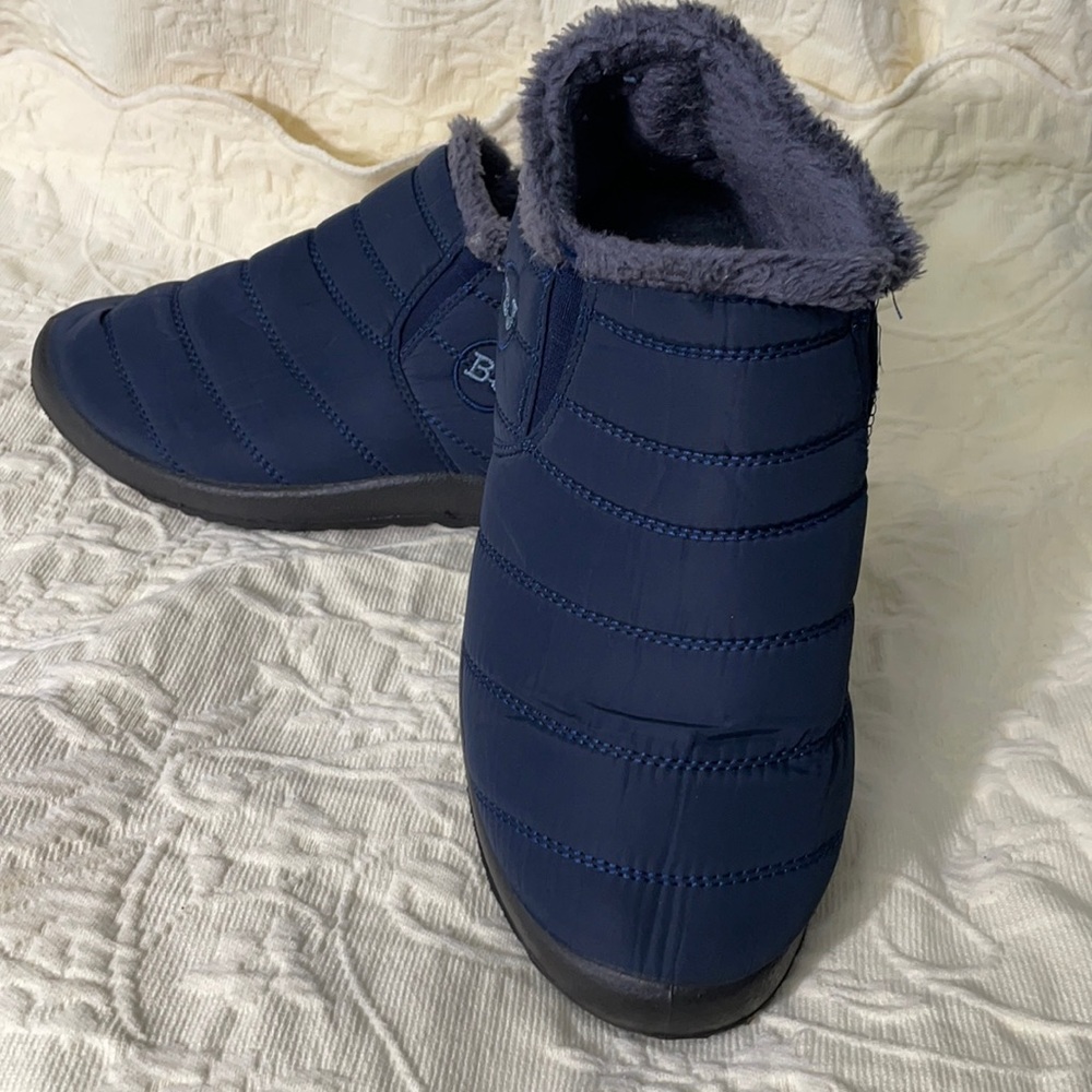 PRICE DROP!! Navy Blue, Fur Lined Rain Booties. Size 10.